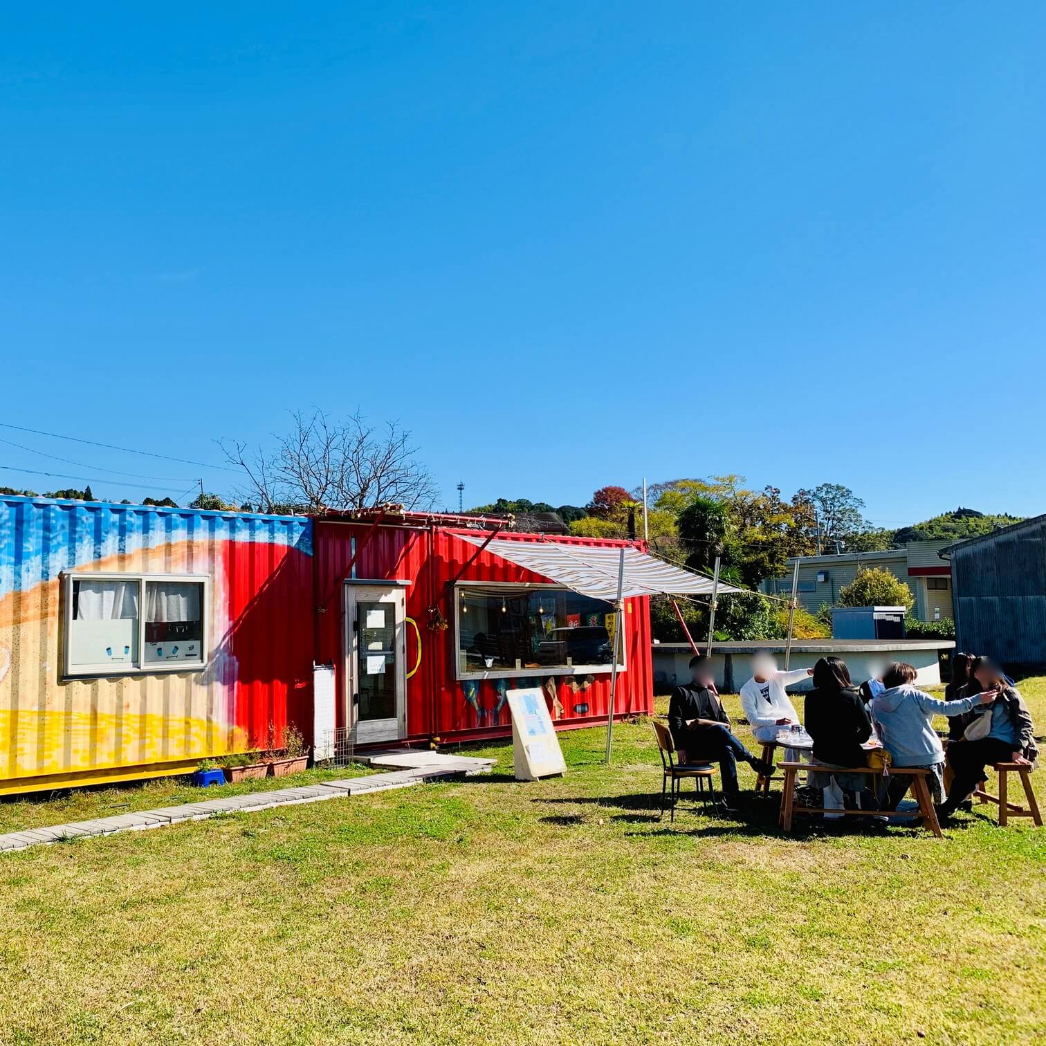 信頼も厚い 伊佐市のカフェ】真っ赤で可愛いコンテナカフェ！コンテナ その他
