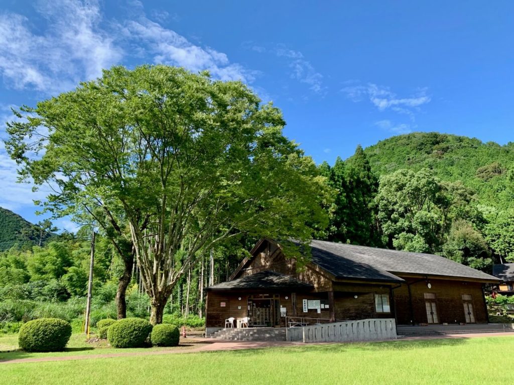 伊佐市_十曽青少年旅行村_管理棟