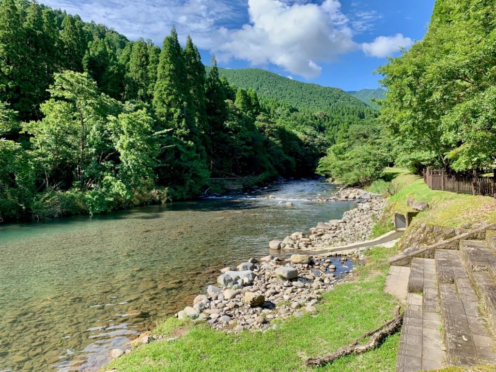 伊佐市_十曽青少年旅行村_水草庭園