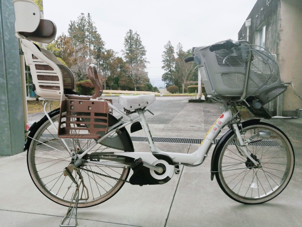伊佐市大口子育て支援センター「ルピナス」_3人乗り電動自転車