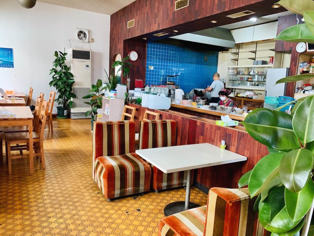 伊佐市_喫茶びっく_店内２