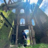 曽木発電所遺構_見学ツアー_発電所遺構中の様子