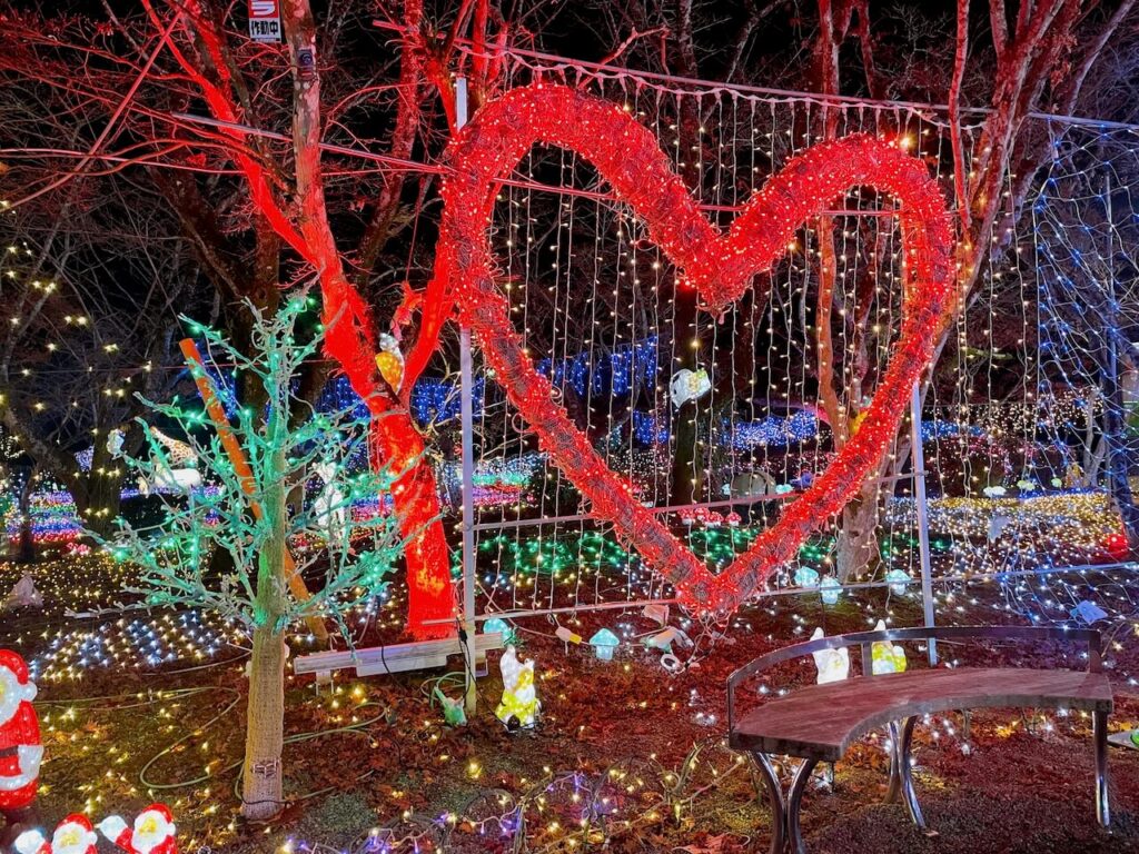 鹿児島県伊佐市　イルミネーション　曽木の滝公園　撮影スポット　ハート