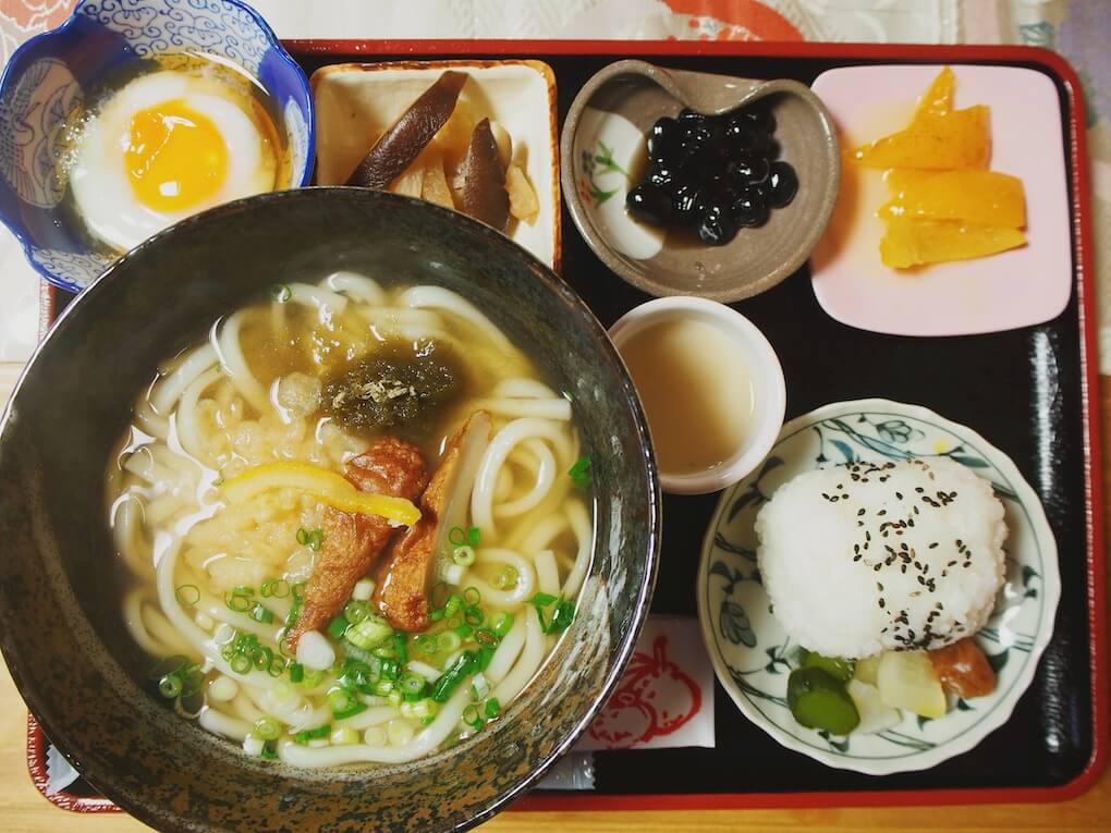 鹿児島県伊佐市_うどん蕎麦_柚子乃花_柚子の花_うどん定食