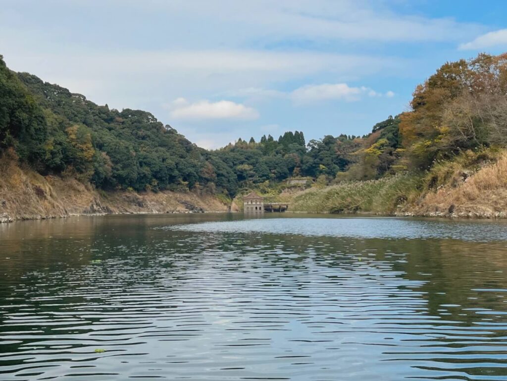 鶴田ダム大鶴湖遊覧船ツアー_船上の風景_曽木発電所遺構