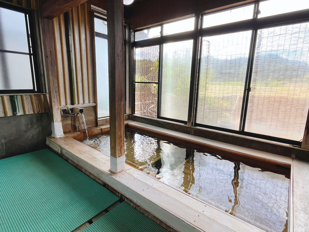 鹿児島県伊佐市_湯之尾温泉_早水荘_立ち寄り湯_内湯