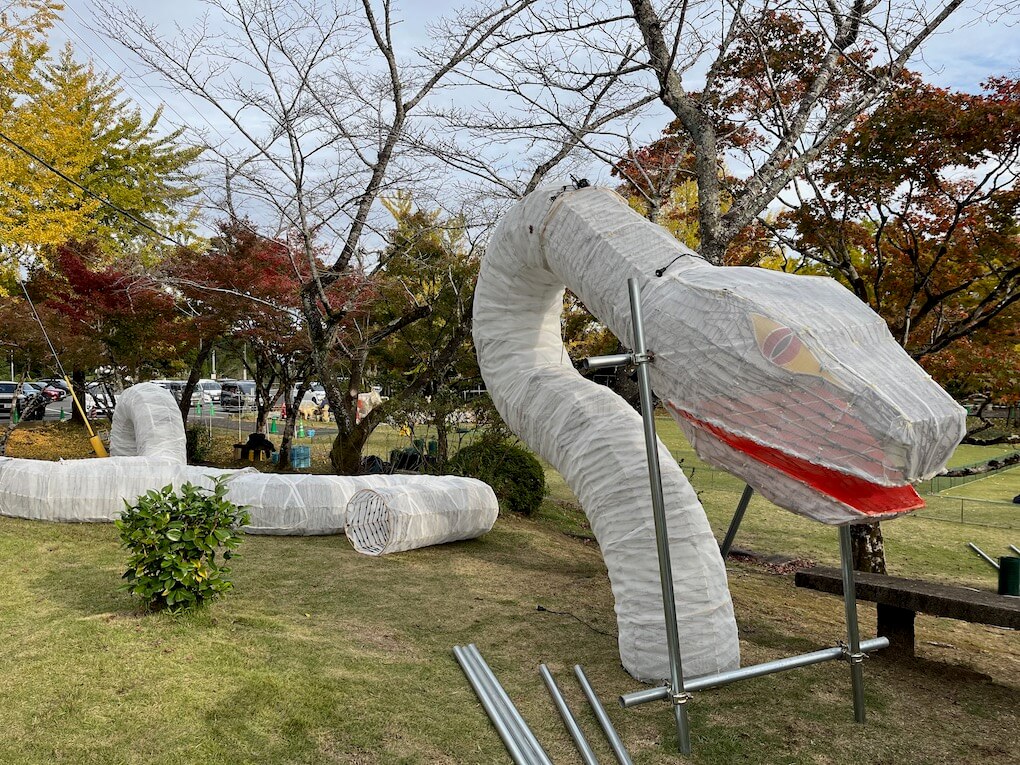 九州自然歩道_鹿児島県伊佐市_曽木の滝公園_イルミネーション準備